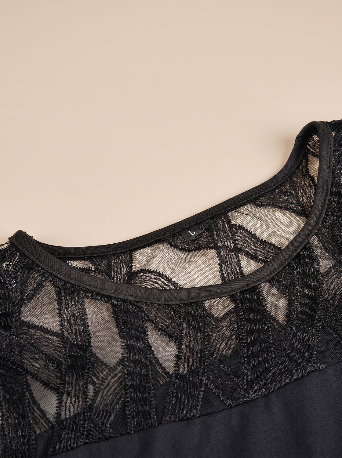 Damska sukienka midi plus size z koronkowym karczkiem i szyfonową narzutką