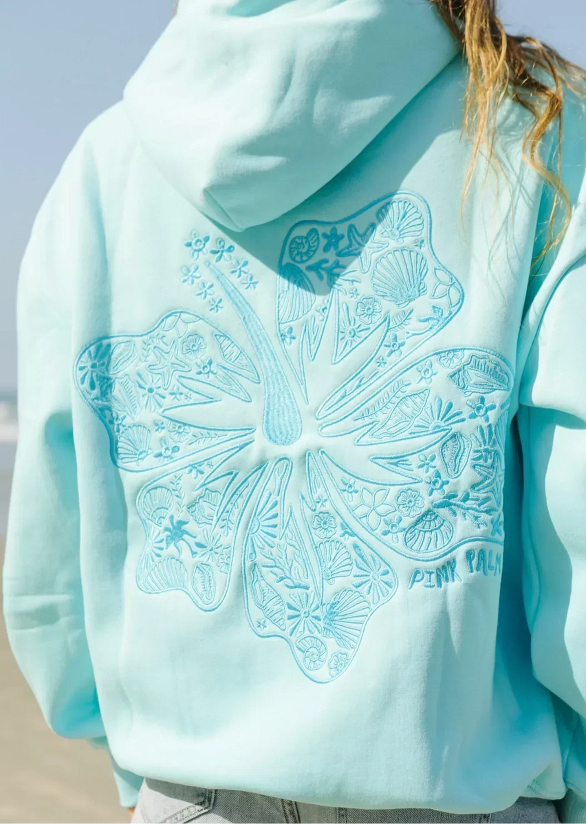 Bluza z kapturem oversize z tropikalnym nadrukiem – wygodny streetwear