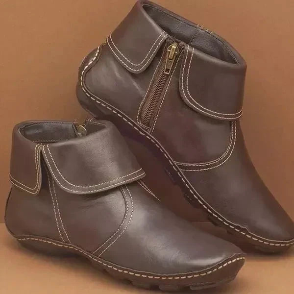 Botki damskie w stylu vintage z kontrastowymi przeszyciami