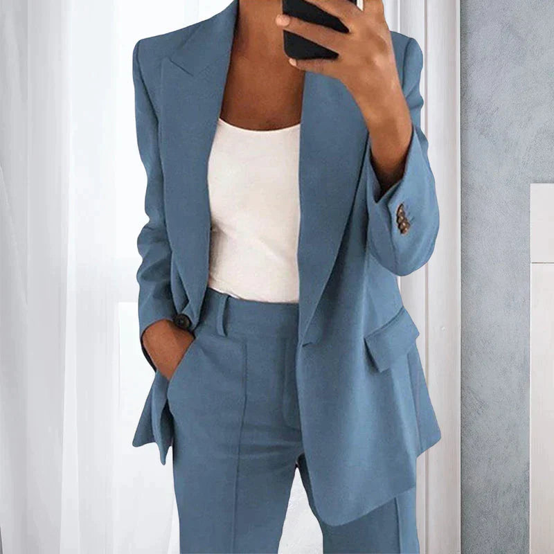 Charlotte - Women's Blazer and Pants Set