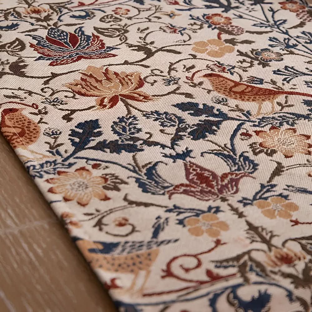 CLASSICLINENS – Elegant table runner with floral and bird motif