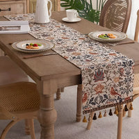 CLASSICLINENS – elegancki bieżnik na stół z motywem kwiatów i ptaków