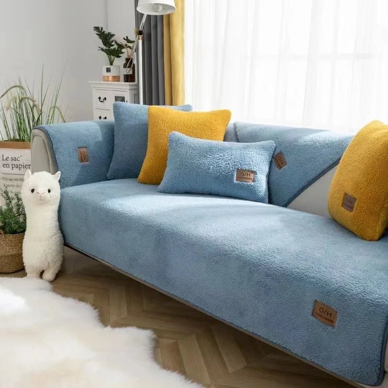 COUCHCLOUD – Plush Sofa Cover Made of Polyester Fiber for Warmth and Protection