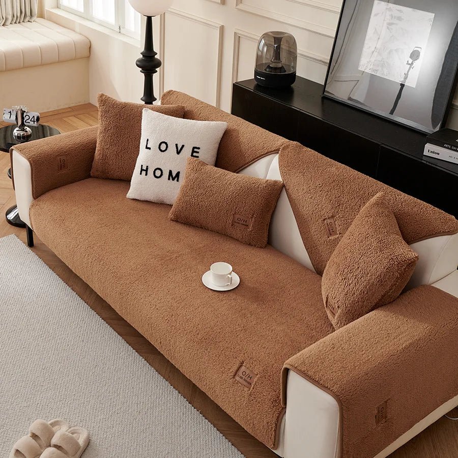 COUCHCLOUD – Plush Sofa Cover Made of Polyester Fiber for Warmth and Protection