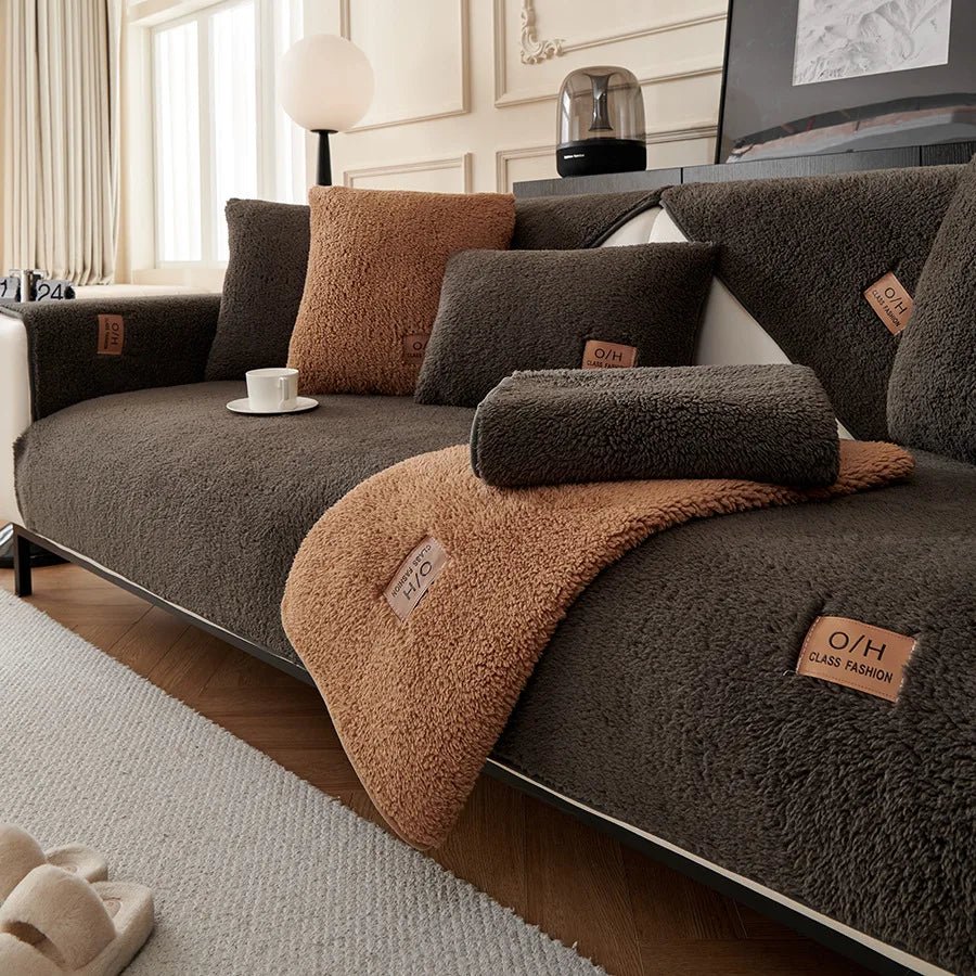 COUCHCLOUD – Plush Sofa Cover Made of Polyester Fiber for Warmth and Protection