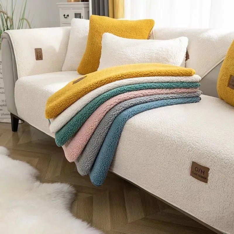 COUCHCLOUD – Plush Sofa Cover Made of Polyester Fiber for Warmth and Protection
