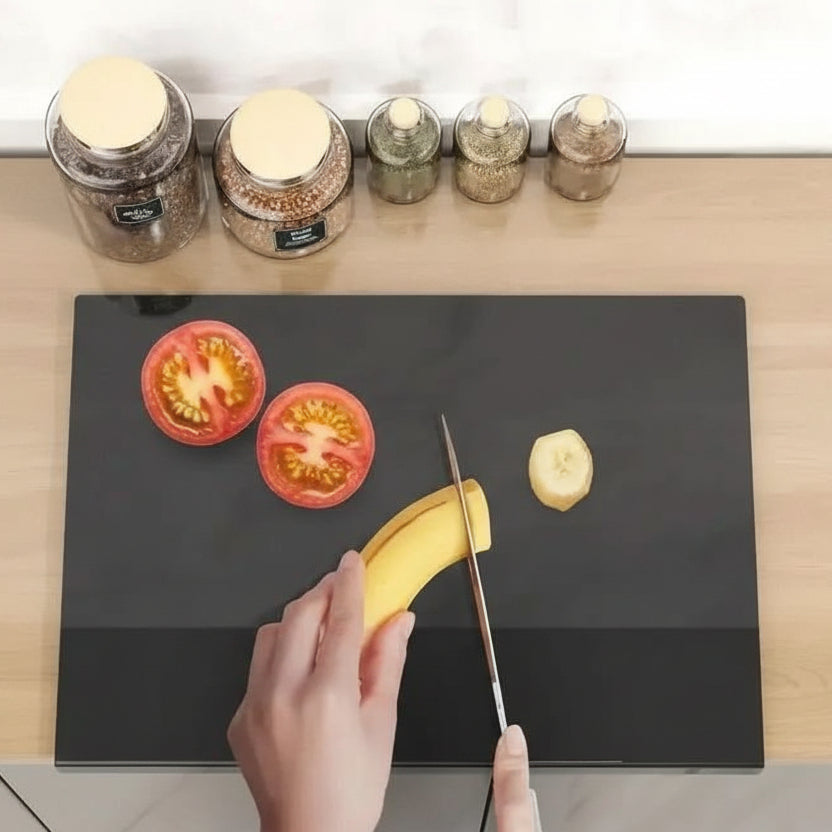 CUTTURA – Acrylic Cutting Board with Protective Lip