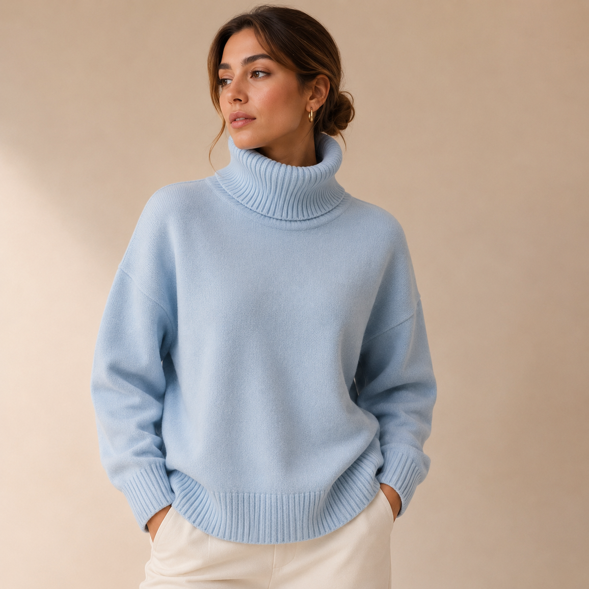 Damski sweter oversize z golfem
