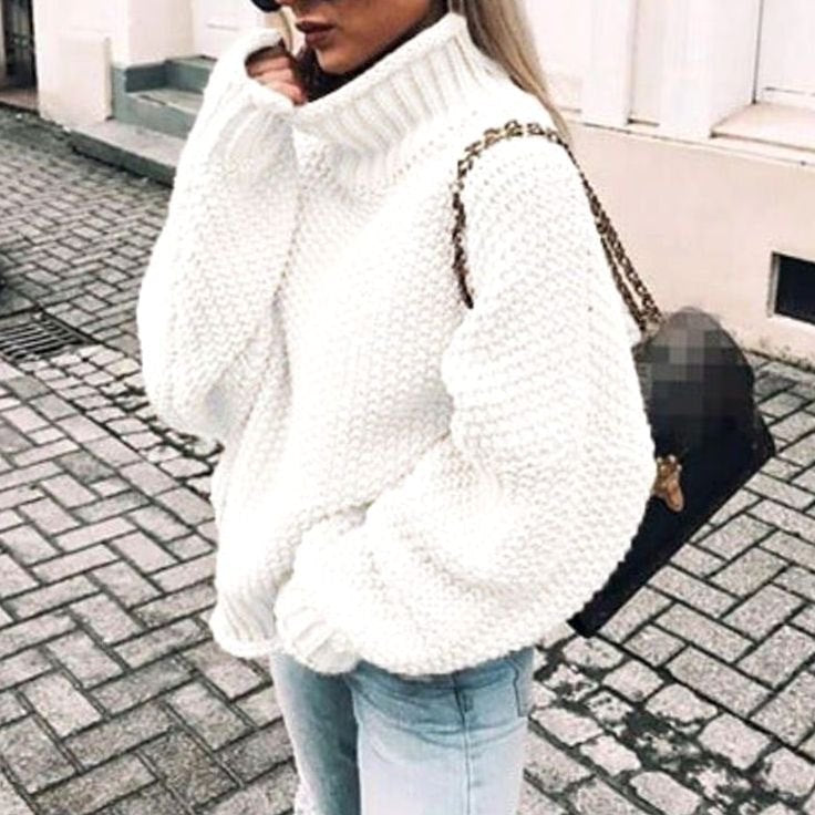 Damski sweter oversize z golfem o grubym splocie