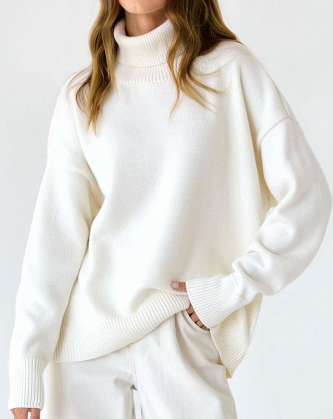 Damski sweter oversize z golfem z prążkowanej dzianiny
