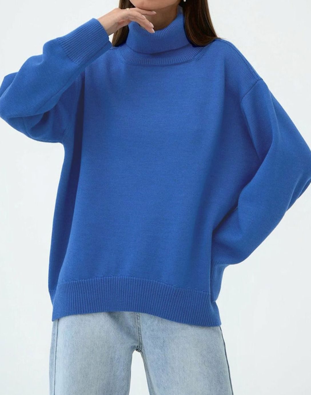 Damski sweter oversize z golfem z prążkowanej dzianiny