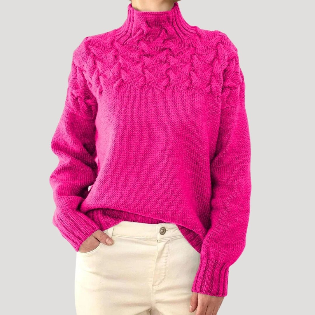 Damski sweter z golfem o warkoczowym splocie