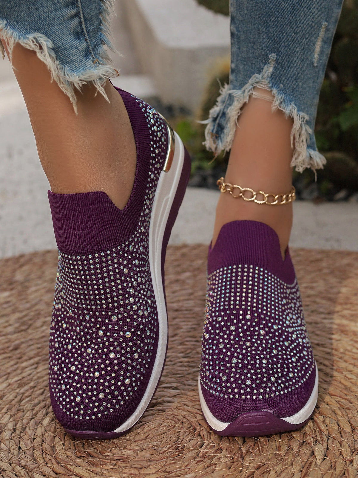 Damskie dzianinowe sneakersy slip-on z błyszczącym zdobieniem z cyrkonii, elastyczną wstawką i amortyzującą podeszwą na platformie