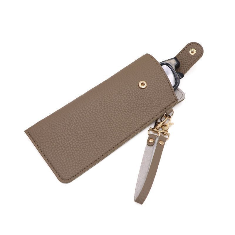 Eleganckie skórzane etui na okulary