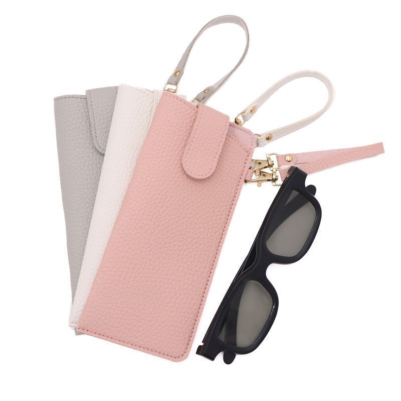 Eleganckie skórzane etui na okulary