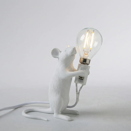 Figuralna lampa stołowa w kształcie myszy