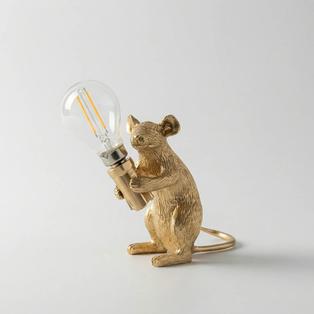 Figuralna lampa stołowa w kształcie myszy