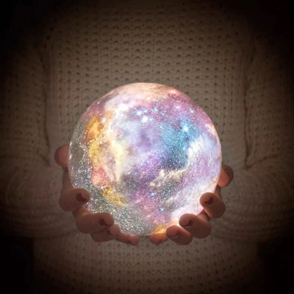 GALAXY MOONLAMP - 3D moon lamp with 16 colors & wooden stand