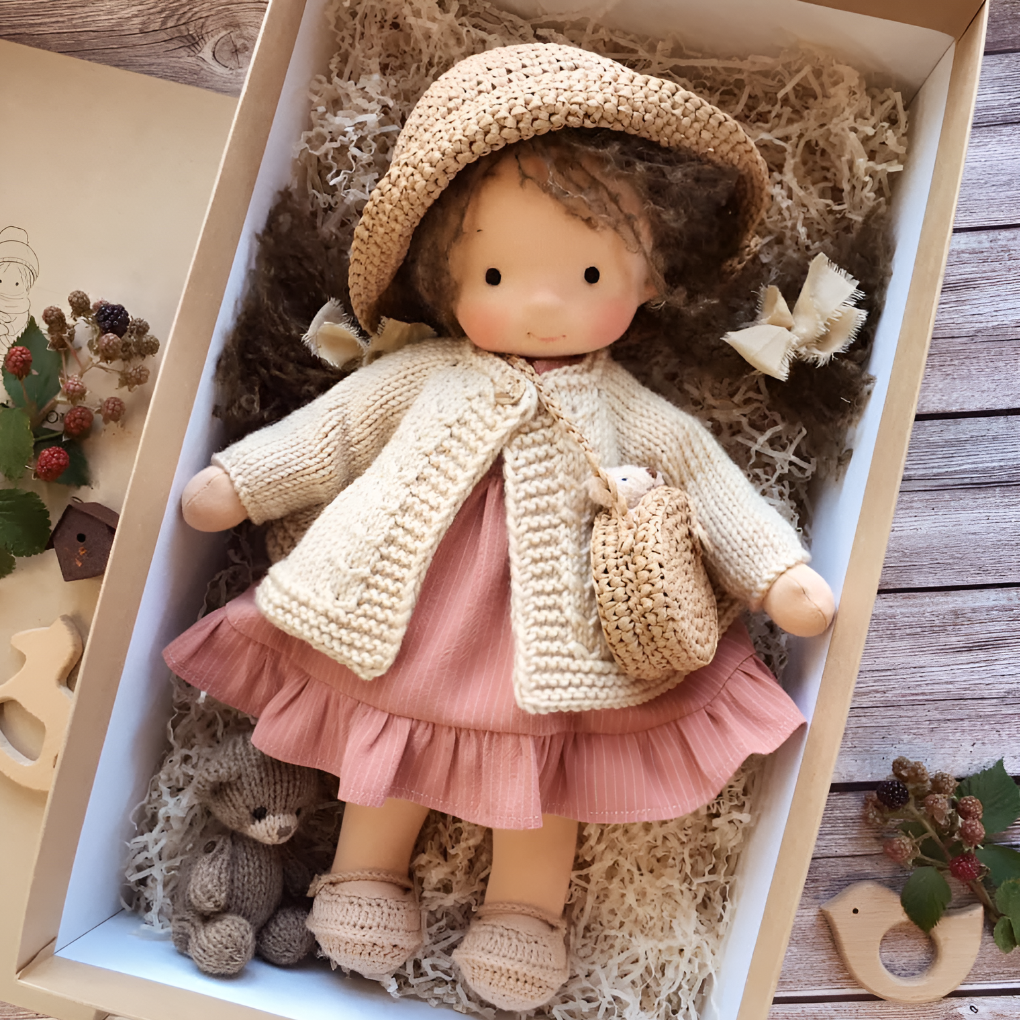 Glevato | Children's Waldorf Cloth Doll with Simple Face