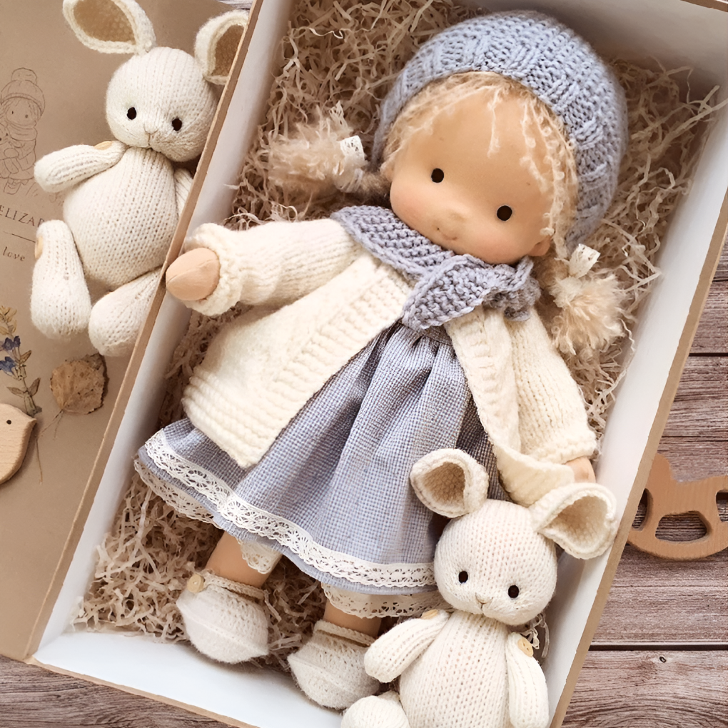 Glevato | Children's Waldorf Cloth Doll with Simple Face
