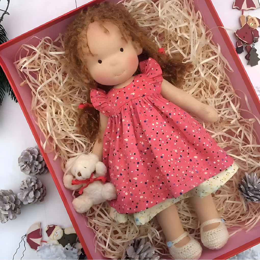 Glevato | Children's Waldorf Cloth Doll with Simple Face