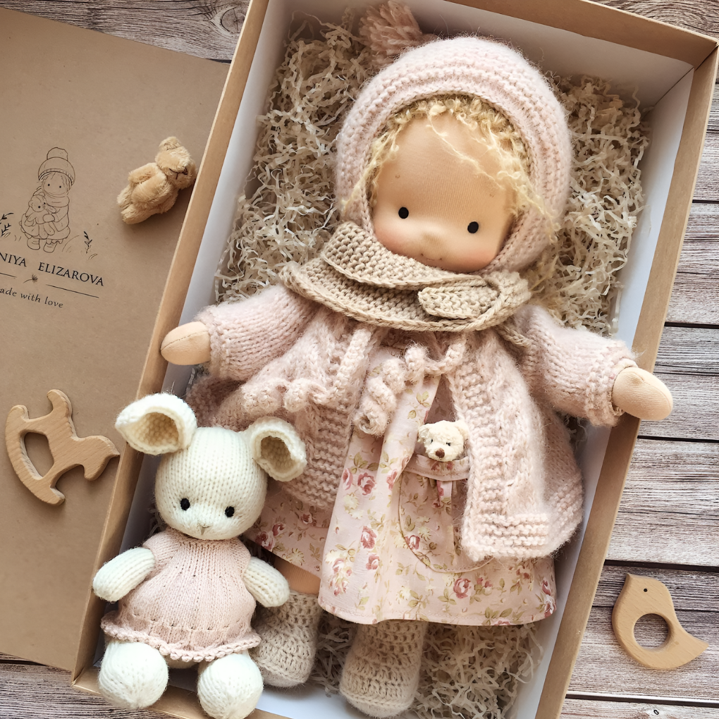 Glevato | Children's Waldorf Cloth Doll with Simple Face