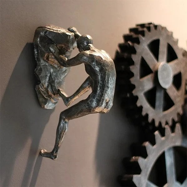 Glevato | Climber Sculpture