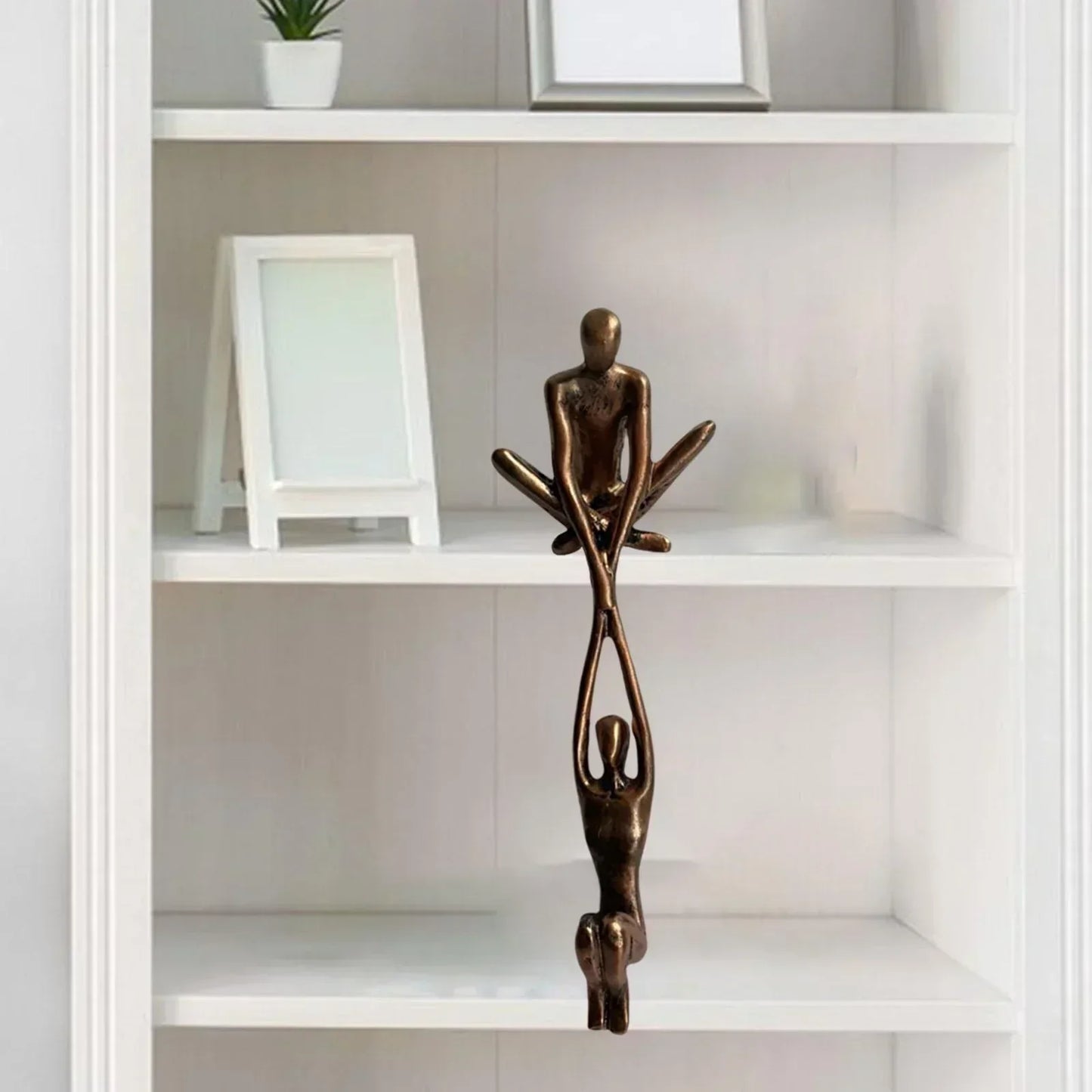Glevato | Figure Sculpture Statuette Supporting Each Other