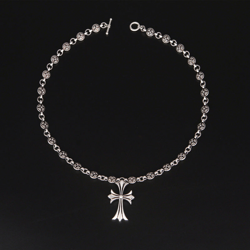 Glevato | Gothic Cross Pendant Necklace