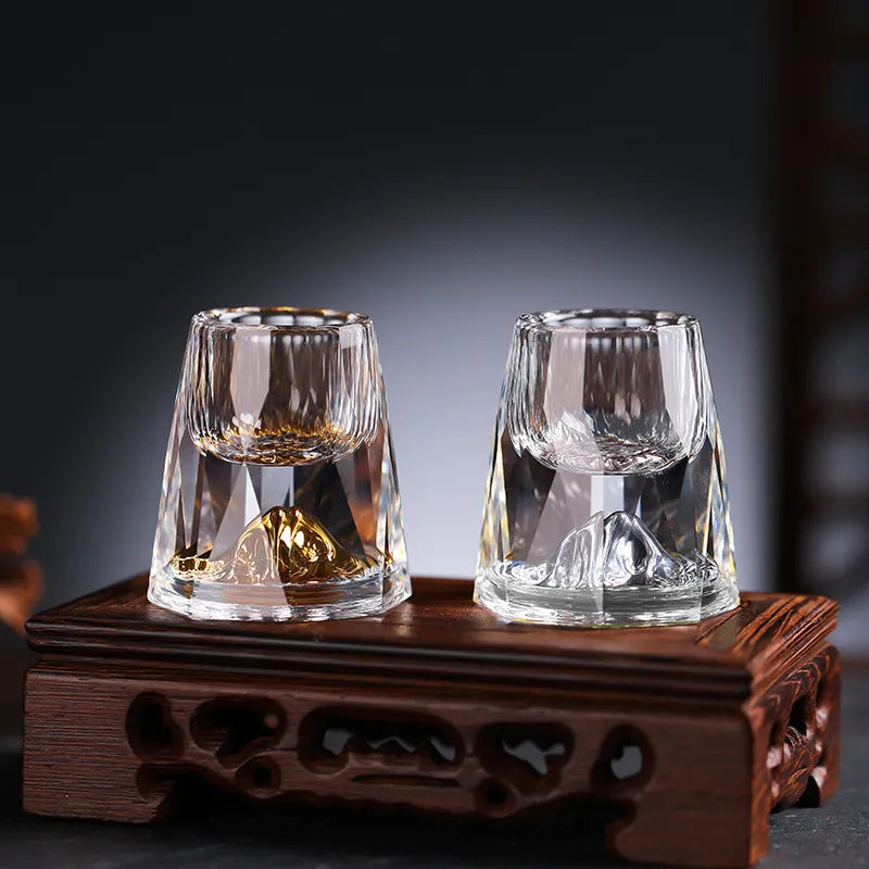 Glevato | Luxury Crystal Glasses with Gold Flakes – Handmade – Set of 2 – For Whisky & Premium Beverages