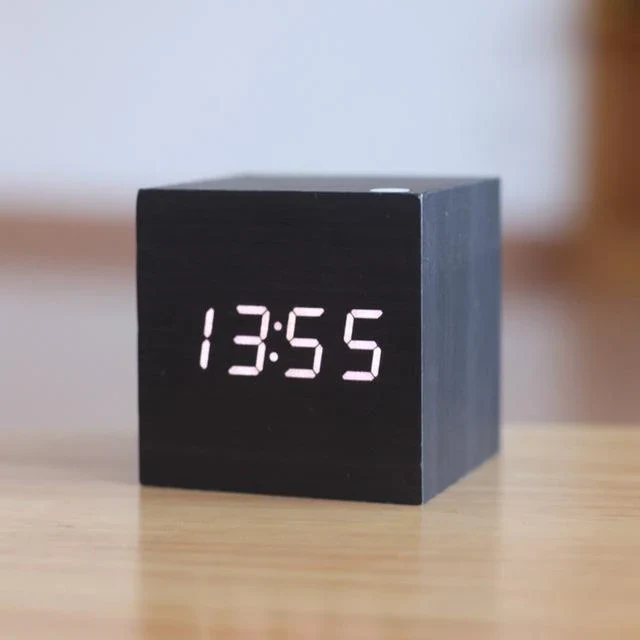 Glevato | Modern Digital Wood Clock
