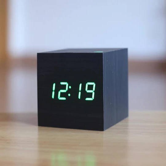 Glevato | Modern Digital Wood Clock