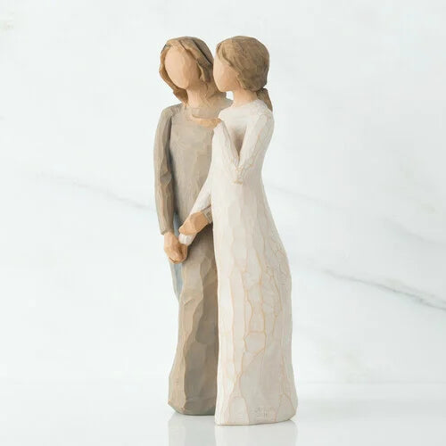 Glevato | Sisters Figurine Made of Resin