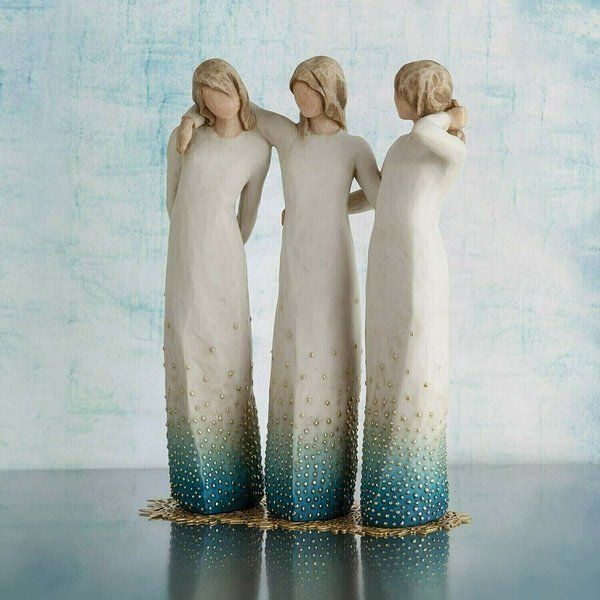 Glevato | Sisters Figurine Made of Resin