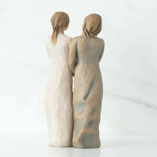 Glevato | Sisters Figurine Made of Resin