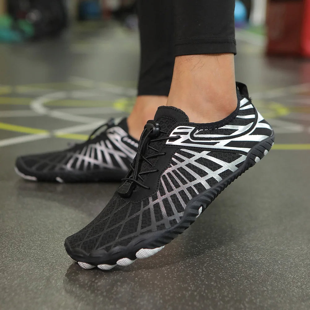 Glevato | Water Shoes with Grid Pattern Detail
