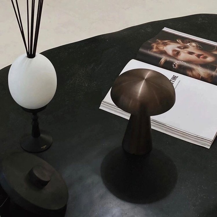 Glevato | Wireless Table Lamp | Rechargeable Mushroom Design