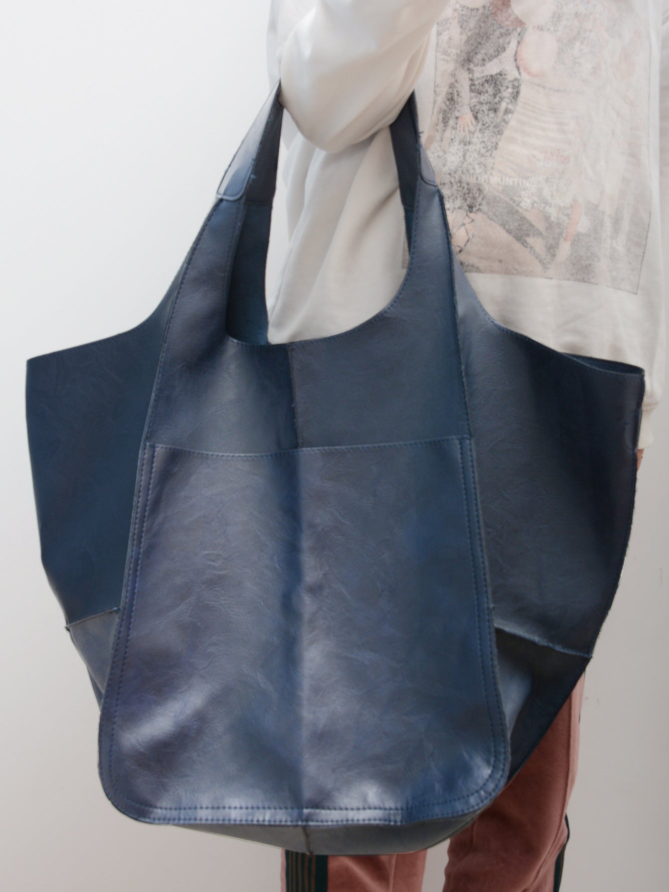 Glevato | Women's Oversized Tote Bag – Soft Hobo Design