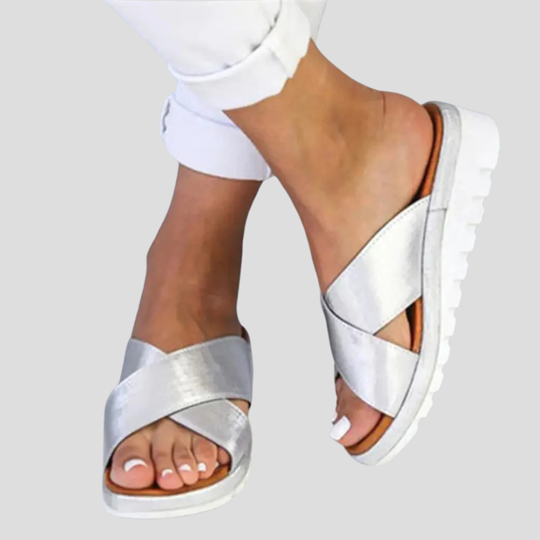 Glevato | Women's Platform Slides with Crisscross Straps