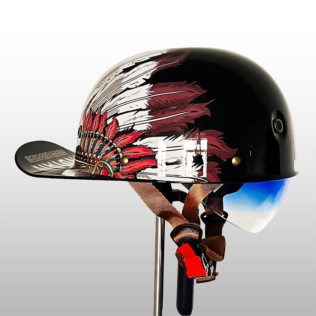 Kask motocyklowy w stylu czapki z daszkiem