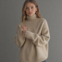 Kaszmirowy sweter z golfem oversize – miękki, ciepły i elegancki