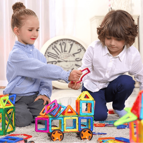 MAGNABUILDER SET - Creative magnetic toy for children aged 4 and up to promote creativity, motor skills, and spatial thinking through building