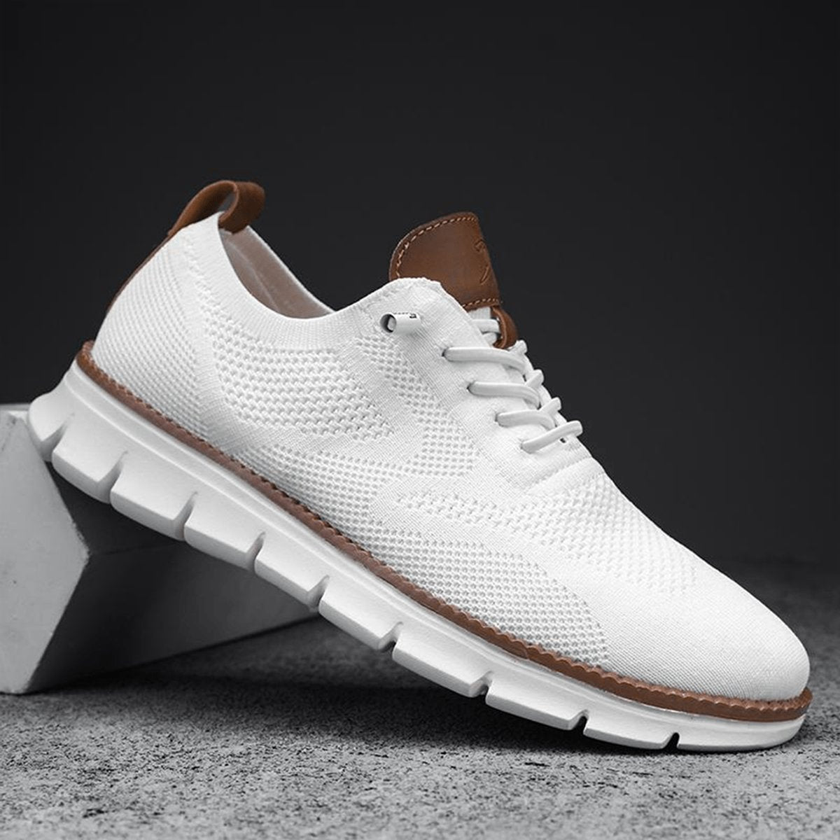 Męskie lekkie i oddychające dzianinowe sneakersy sznurowane casual