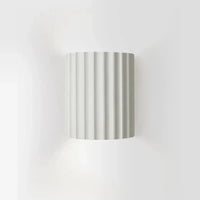 Nowoczesna żywiczna lampa ścienna - ArtisticWave