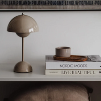 Nowoczesna dotykowa lampka stołowa - LumiTouch