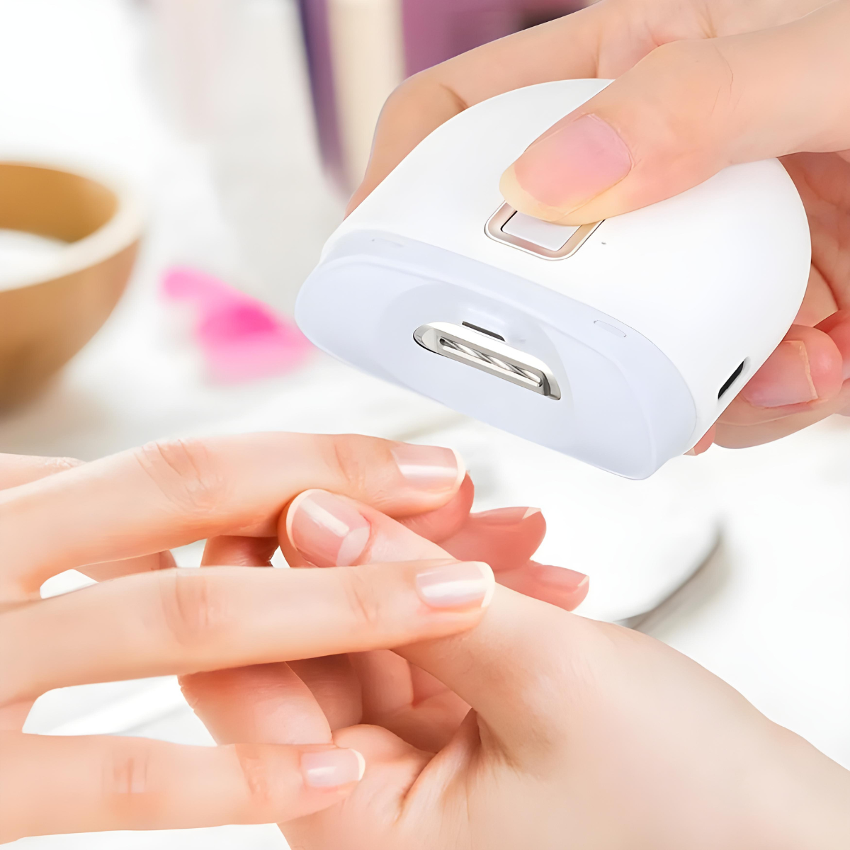 NailTech ™ Electric Nail Clipper