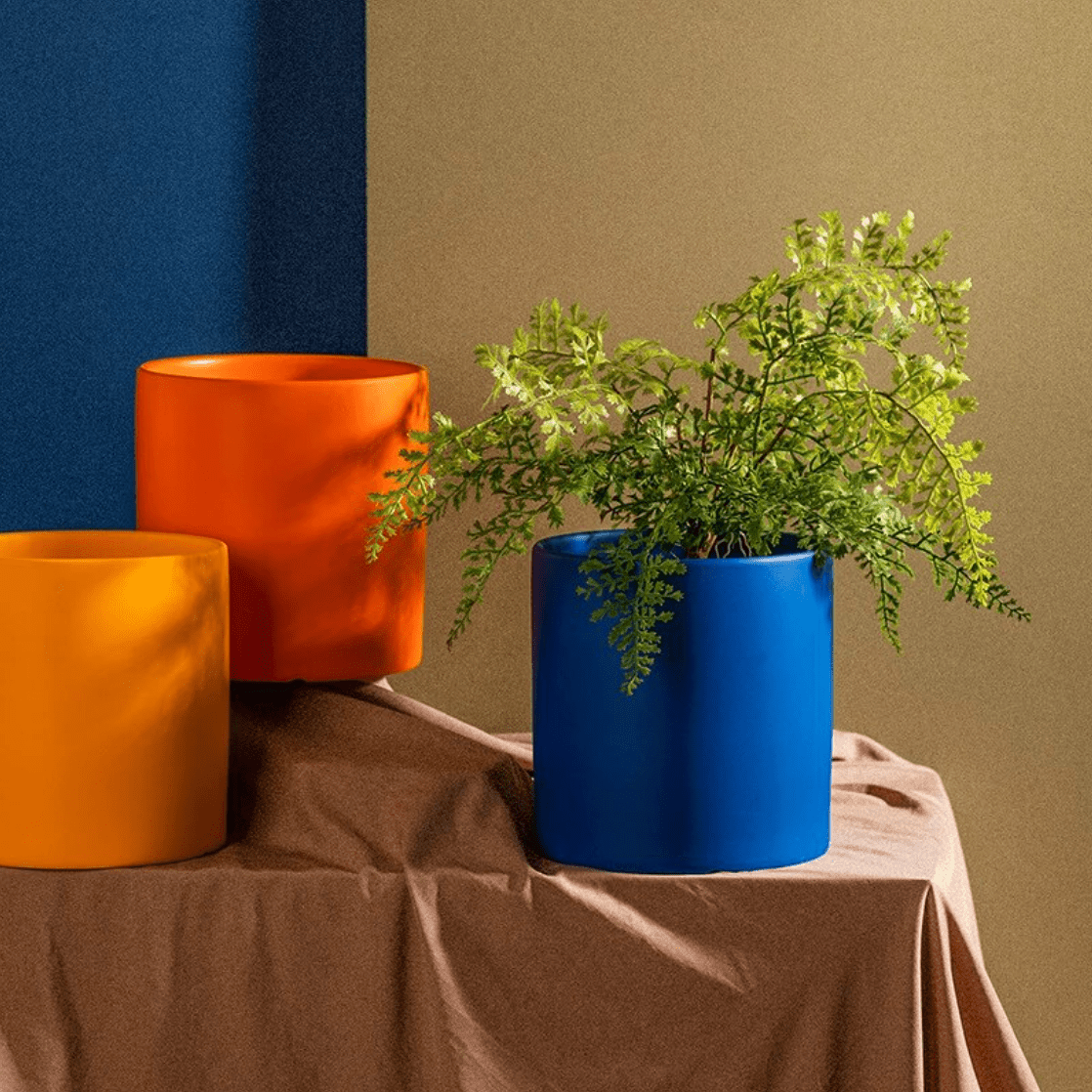 PLANTIVA – Elegant flowerpot made of ceramic with saucer
