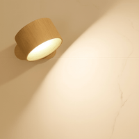 SCANDIGLOW – Bezprzewodowa nordycka lampa ścienna z pilotem