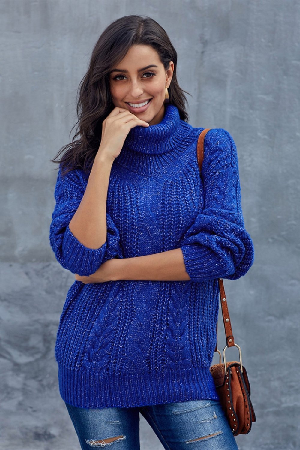 Sweter damski oversize na jesień i zimę