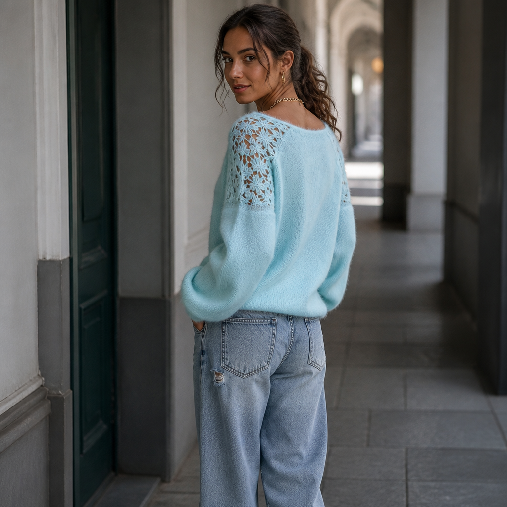Sweter z koronkowym splotem